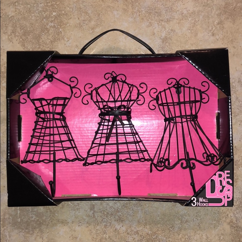 3 Wall Clothing Hooks